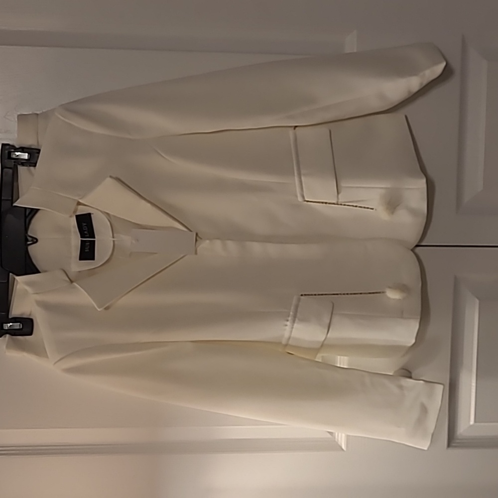 Susie Lady Soft White Dress Suit Sz 4 NWT